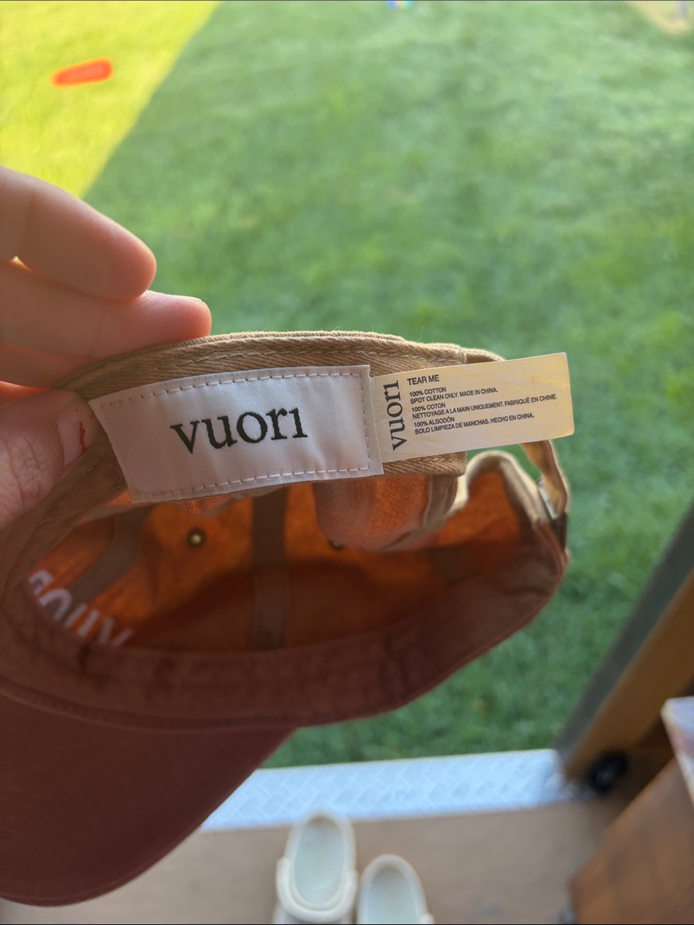 NWT Vuori Tan Embroidered Logo Baseball Hat - Picture 4 of 4